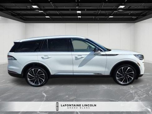 Used 2024 Lincoln Aviator Reserve w/ Equipment Group 201A AWD/4WD image 8