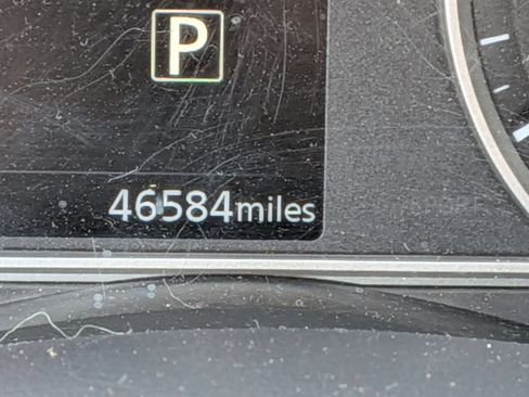 Used 2024 Nissan Versa SV FWD image 20