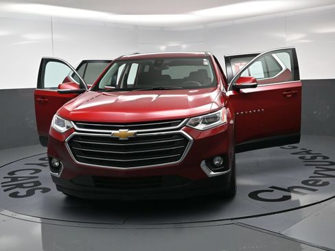 Used 2021 Chevrolet Traverse LT FWD image 22