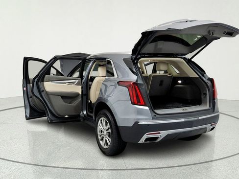 Used 2021 Cadillac XT5 Premium Luxury w/ LPO, Floor Liner Package FWD image 11