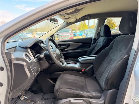 Used 2019 Nissan Murano S AWD/4WD image 12