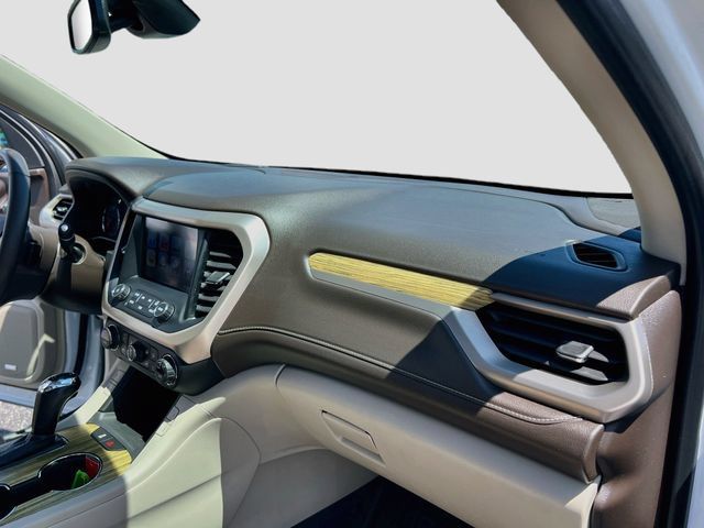 Used 2019 GMC Acadia Denali w/ Technology Package AWD/4WD image 28