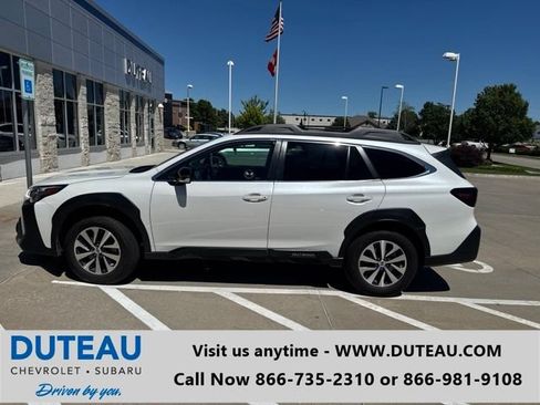 Used 2024 Subaru Outback Premium AWD/4WD image 1
