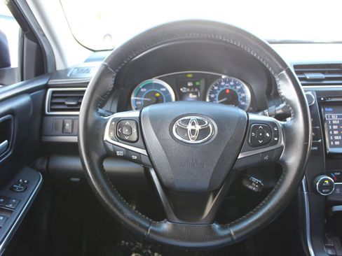 Used 2015 Toyota Camry XLE w/ Moonroof Package FWD image 15