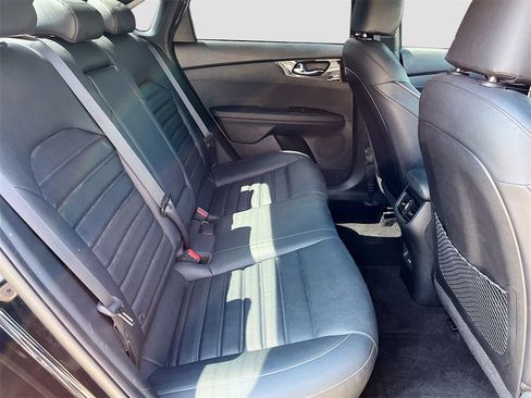 Used 2023 Kia Forte GT-Line w/ GT-Line Premium Package image 27