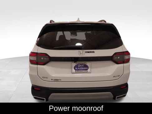 Used 2025 Honda Pilot Elite image 8