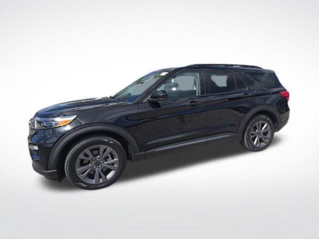 Used 2023 Ford Explorer XLT w/ Equipment Group 202A RWD image 6