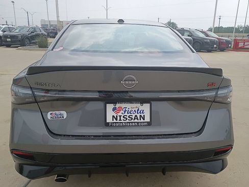 New 2026 Nissan Sentra SR w/ Floor Mat Package FWD image 5