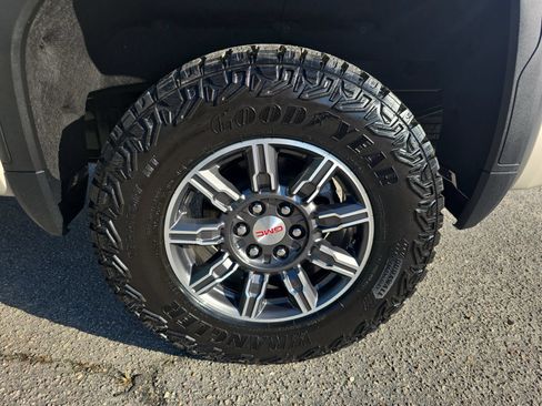 Used 2026 GMC Sierra 1500 AT4 w/ AT4 Premium Package AWD/4WD image 34