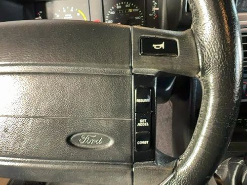 Used 1992 Ford Mustang LX image 22