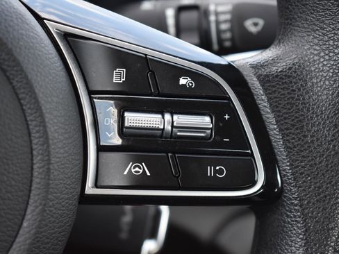 Used 2024 Kia Forte LXS image 9