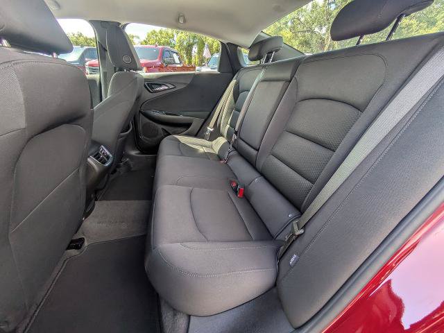 Certified 2025 Chevrolet Malibu LT FWD image 12