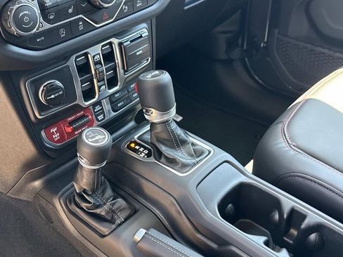 New 2026 Jeep Wrangler Unlimited Rubicon AWD/4WD image 16