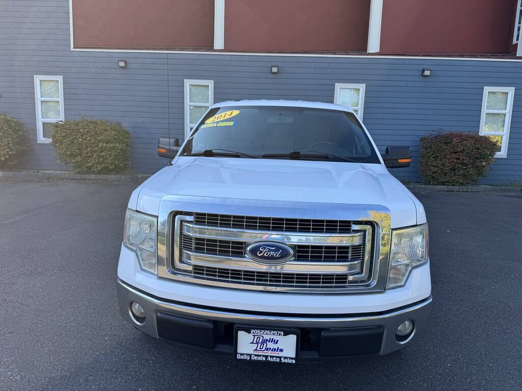 Used 2014 Ford F150 XLT w/ XLT Chrome Package RWD image 9