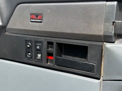 Used 1989 GMC Sierra 1500 4x4 Regular Cab image 16