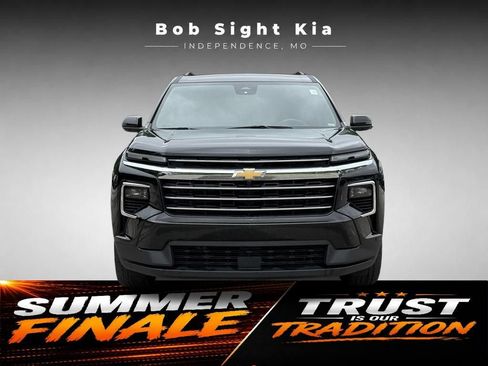 Used 2025 Chevrolet Traverse LT AWD/4WD image 17