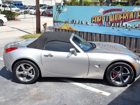 Used 2007 Pontiac Solstice Convertible w/ Premium Package RWD image 29