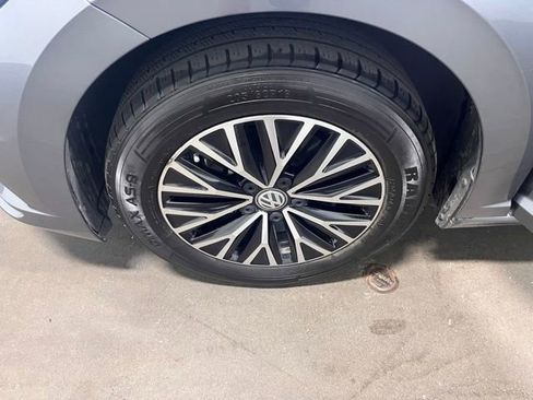 Used 2021 Volkswagen Jetta SE image 30