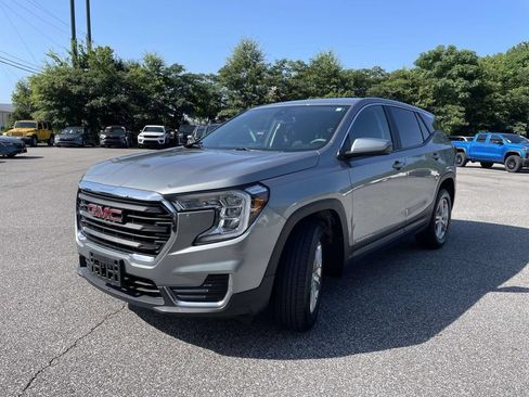 Used 2024 GMC Terrain SLE AWD/4WD image 7