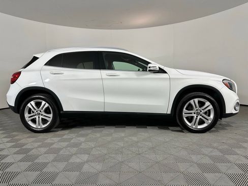 Used 2020 Mercedes-Benz GLA 250 w/ Premium Package image 28