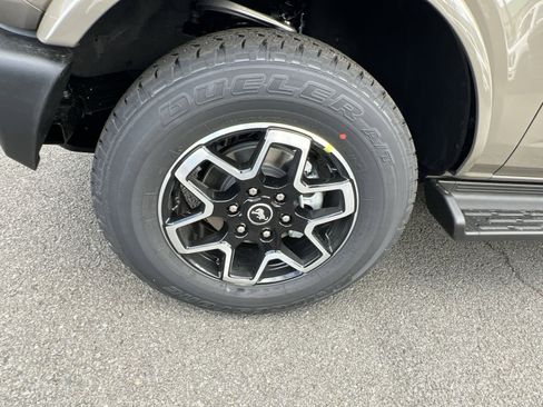 New 2025 Ford Bronco Outer Banks image 12