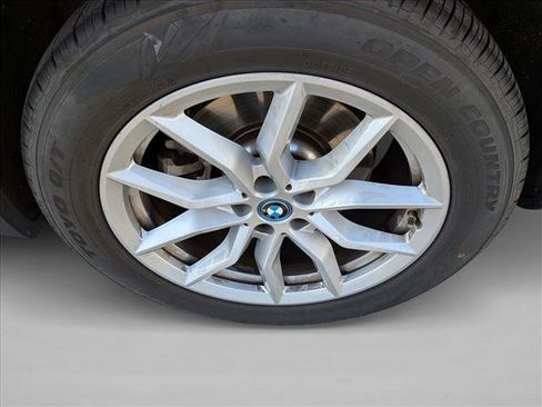 Used 2023 BMW X5 xDrive45e w/ Climate Comfort Package image 18