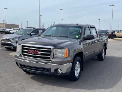 Used 2013 GMC Sierra 1500 SLE w/ Power Tech Package image 3