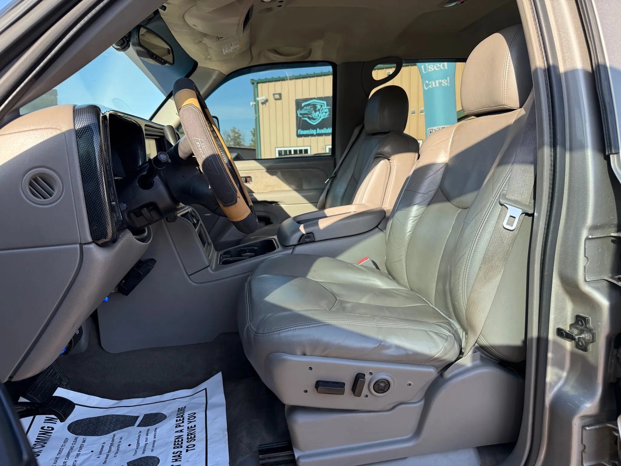 Used 2003 GMC Sierra 2500 SLT w/ SLT Preferred Equipment Group AWD/4WD image 28
