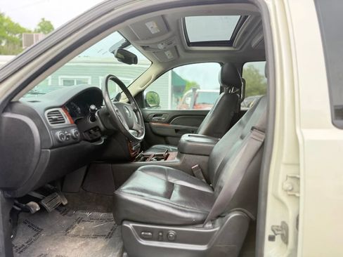 Used 2014 Chevrolet Suburban LTZ AWD/4WD image 10