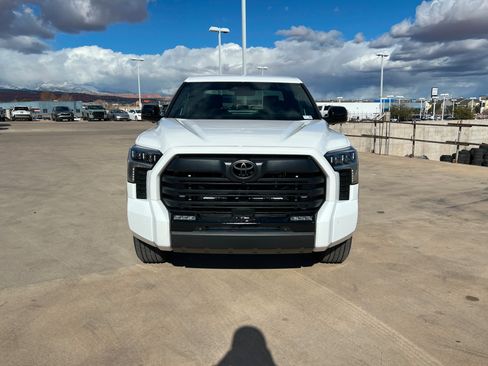 New 2026 Toyota Tundra Limited AWD/4WD image 8