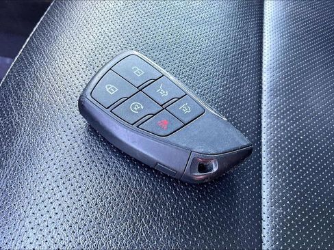 Used 2023 Chevrolet Suburban Premier image 36