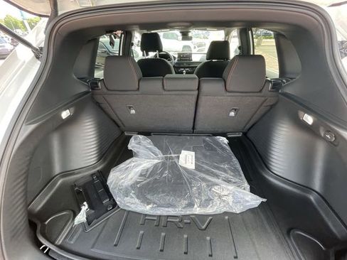 Certified 2025 Honda HR-V Sport image 34