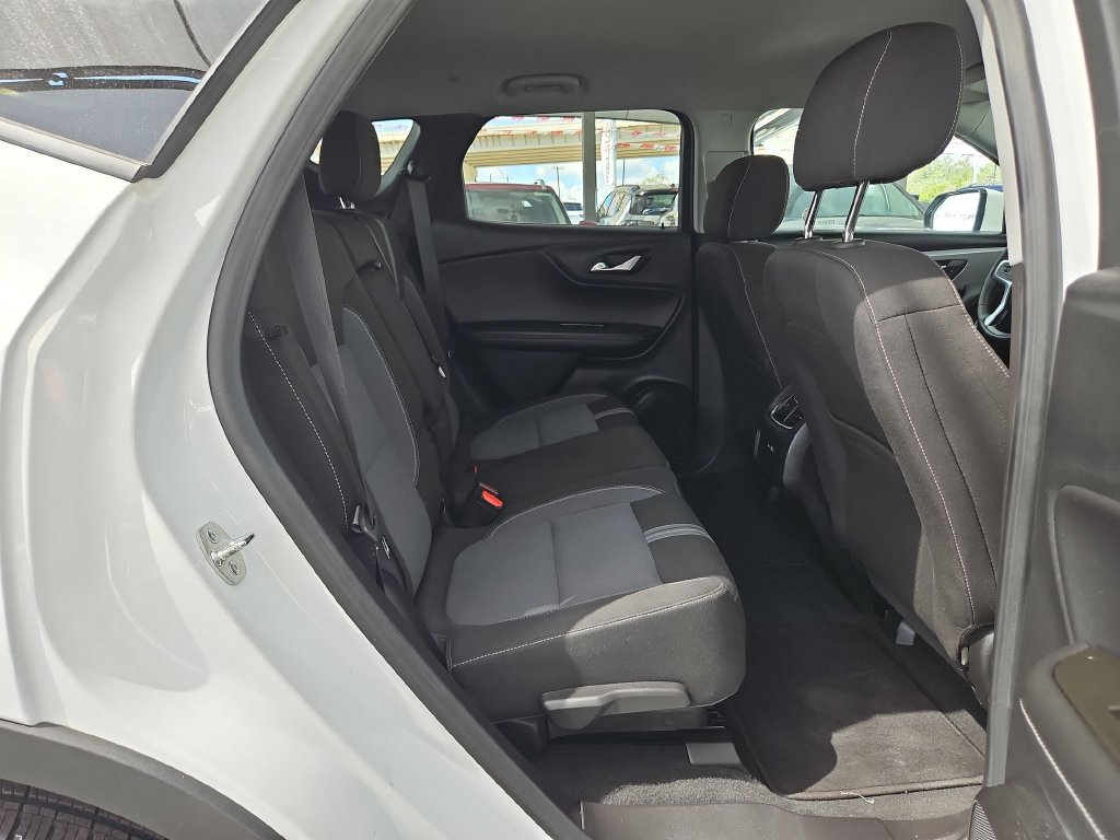 Used 2025 Chevrolet Blazer LT FWD image 28