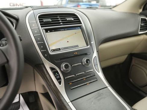 Used 2017 Lincoln MKX Select w/ Select Plus Package image 25