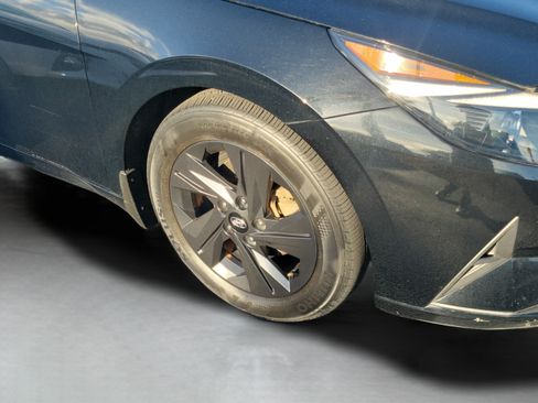 Used 2022 Hyundai Elantra SEL FWD image 16