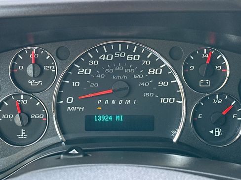 Certified 2024 GMC Savana 2500 w/ Driver Convenience Package image 27