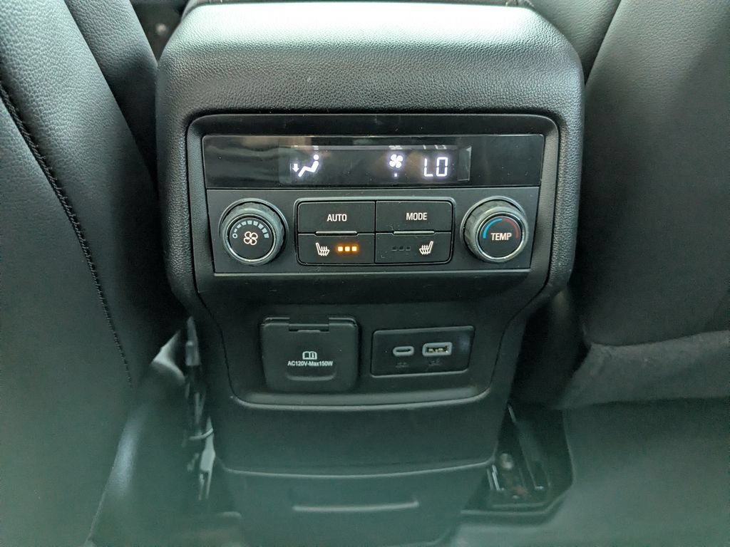 Used 2023 GMC Acadia Denali w/ Denali Ultimate Package AWD/4WD image 28