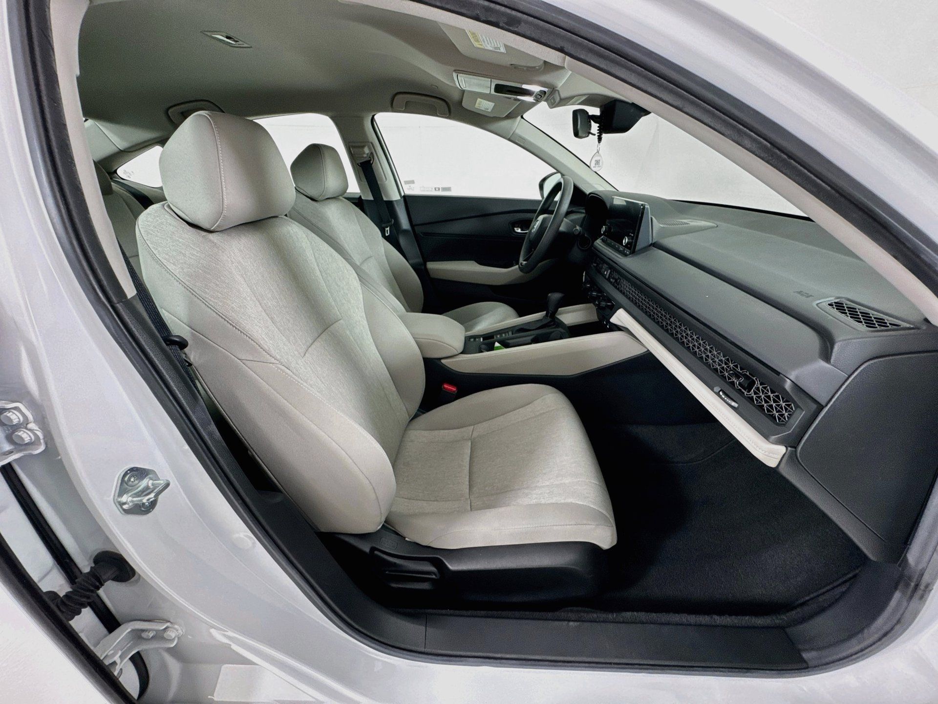 Used 2025 Honda Accord LX image 26