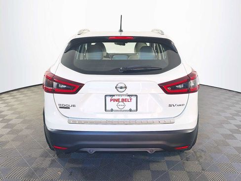 Used 2020 Nissan Rogue Sport SV w/ All-Weather Package AWD/4WD image 5
