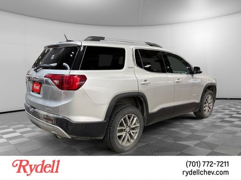 Used 2018 GMC Acadia SLE AWD/4WD image 3