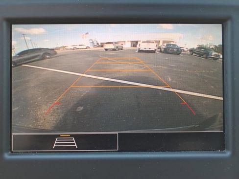 Used 2023 Chevrolet Equinox LT image 27