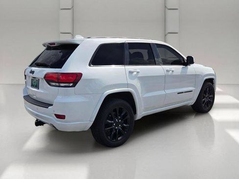 Used 2021 Jeep Grand Cherokee Laredo X RWD image 5