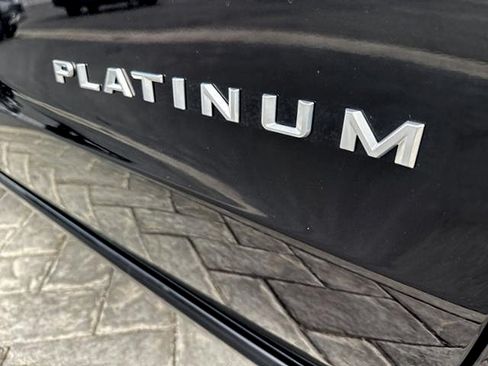 Used 2025 Ford Expedition Max Platinum w/ Platinum Ultimate Package AWD/4WD image 5
