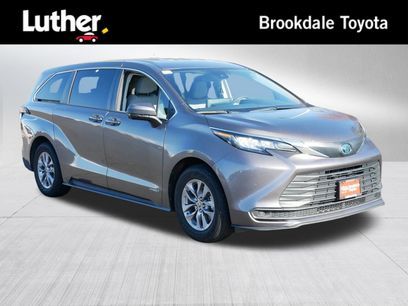 Used 2021 Toyota Sienna LE