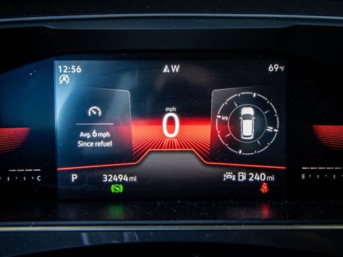 Used 2023 Volkswagen Tiguan SE R-Line image 37