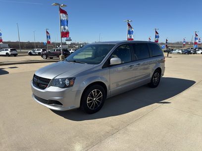 Used 2017 Dodge Grand Caravan SE