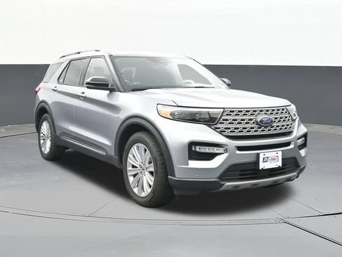 Used 2022 Ford Explorer Limited w/ Equipment Group 301A AWD/4WD image 20