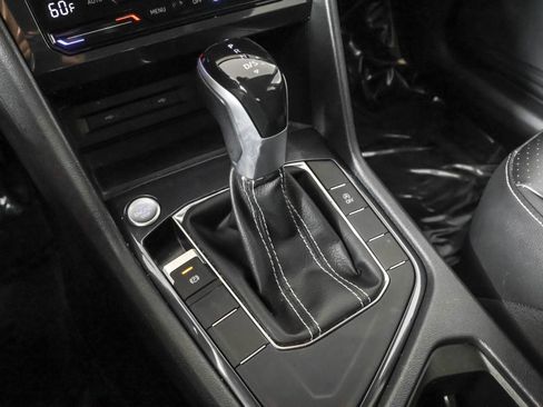 Used 2023 Volkswagen Tiguan SE FWD image 32