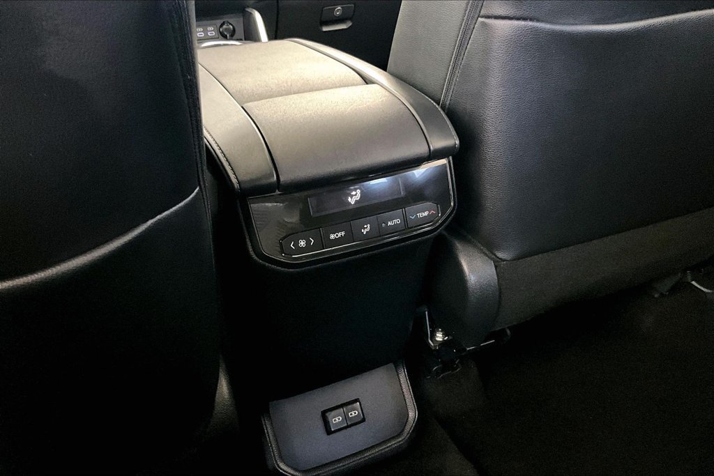 Certified 2026 Toyota Highlander XLE AWD/4WD image 10