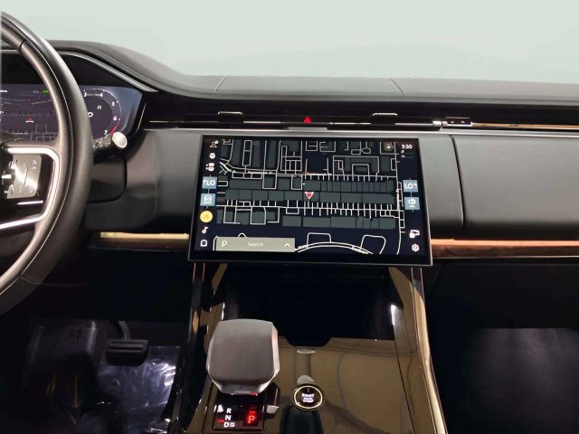 Used 2025 Land Rover Range Rover Sport SE AWD/4WD image 15
